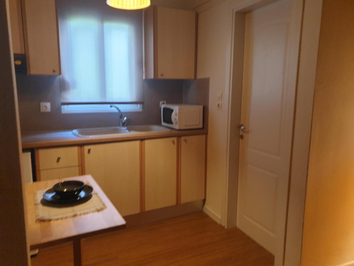 A Pleasent Small -Studio Close To The Port Of Volos Luaran gambar